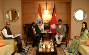      Prime Minister Dahal pays courtesy call on President of India   
