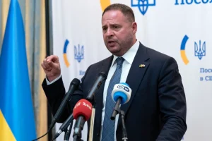 Anti-corruption units raid home and offices of Zelenskyy’s chief of staff